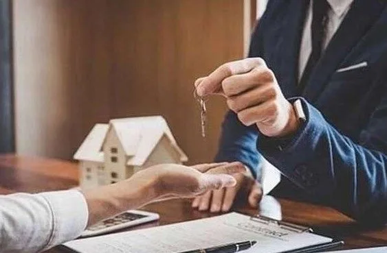Fahiş Fiyat Uygulayan Emlakçılara 100 Bin TL Ceza!