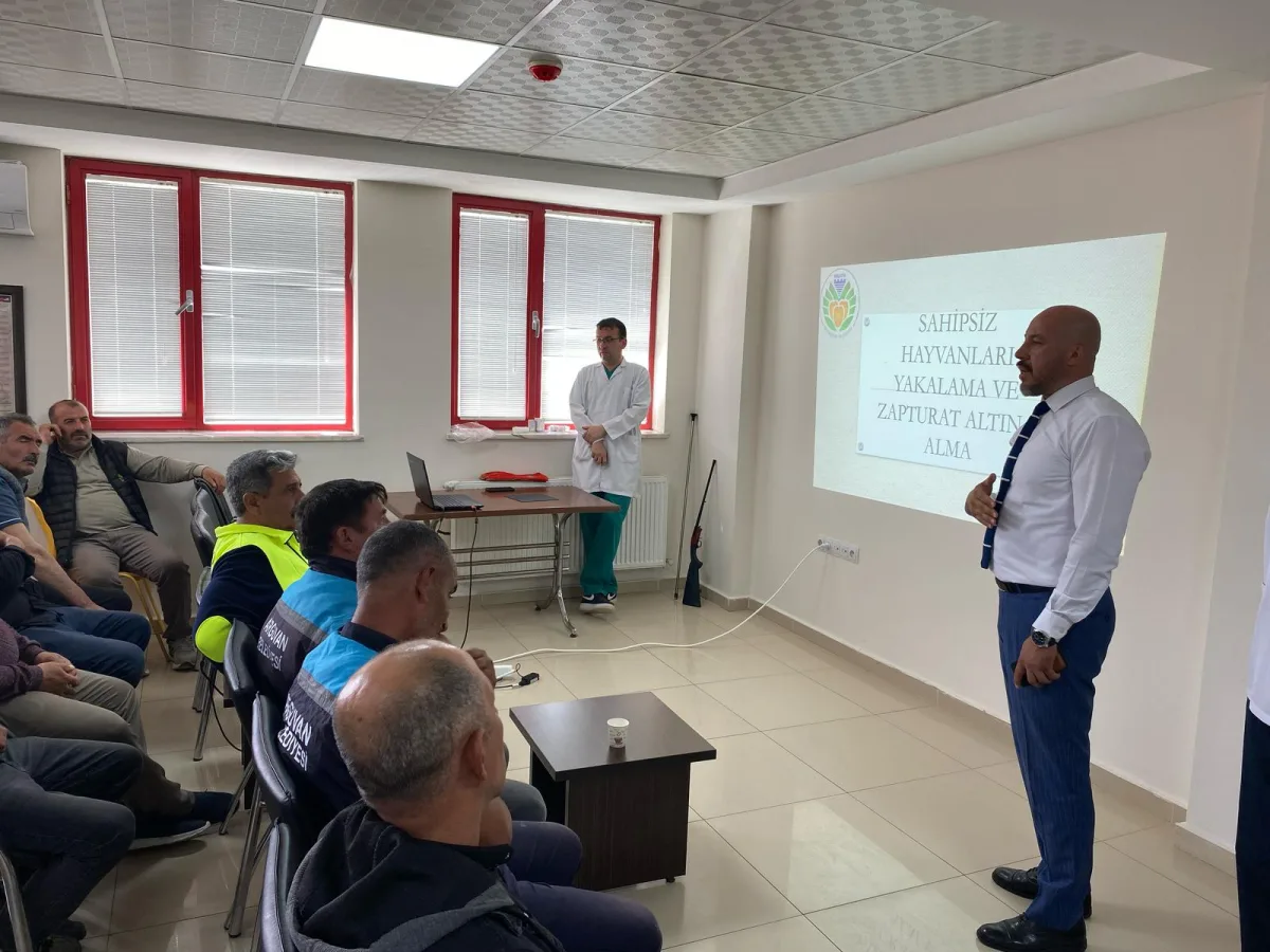 SAHİPSİZ HAYVANLARA YAKLAŞMA VE MÜDAHALE TEKNİKLERİ KONULU EĞİTİM TAMAMLANDI