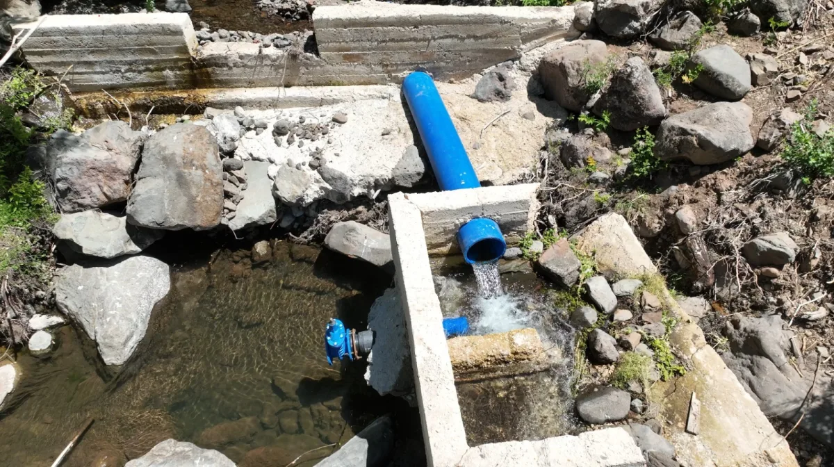 HASANÇELEBİ VE AŞAĞI SAZLICA MAHALLELERİNDE 6 BİN 700 METRE KAPALI SULAMA SİSTEMİ YAPILDI