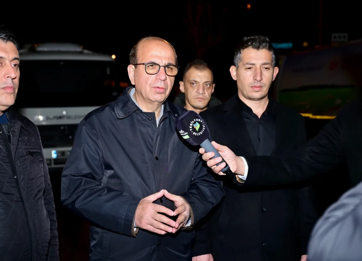BAŞKAN GEÇİT, İNÖNÜ MAHALLESİNDEKİ TEMİZLİK ÇALIŞMALARINI İNCELEDİ  