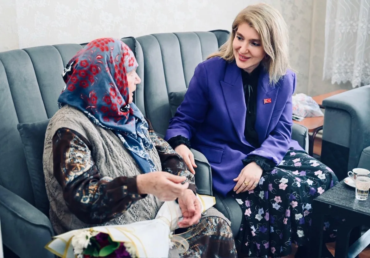 ÖLMEZTOPRAK ANNELERİN DUASI, ESNAFIN SELAMIYLA SAHADA