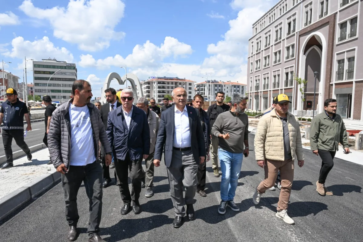 TURGUT TEMELLİ CADDESİ TRAFİĞE AÇILDI