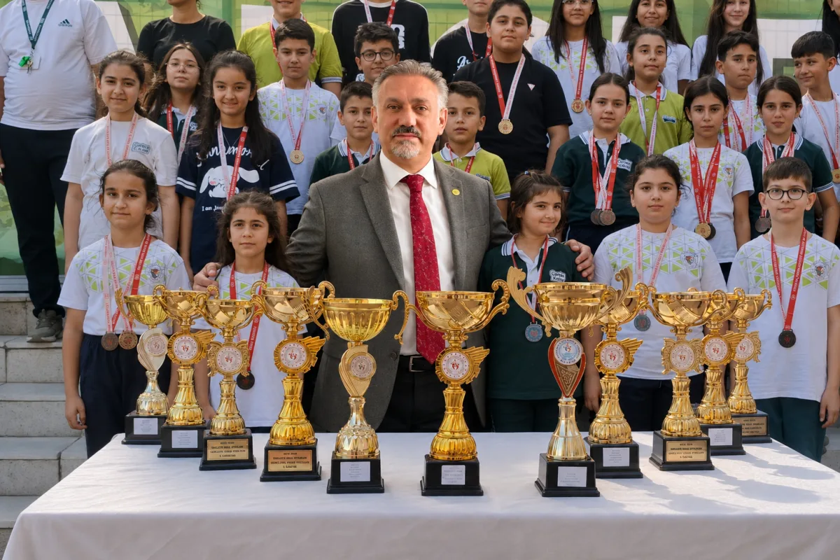 Malatya Çamlıca Koleji Akademide Güçlü, Sporda Lider