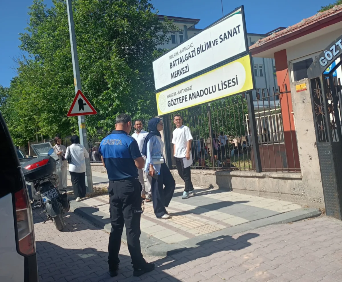 YKS GÜNÜNDE BATTALGAZİ ZABITASI SAHADAYDI