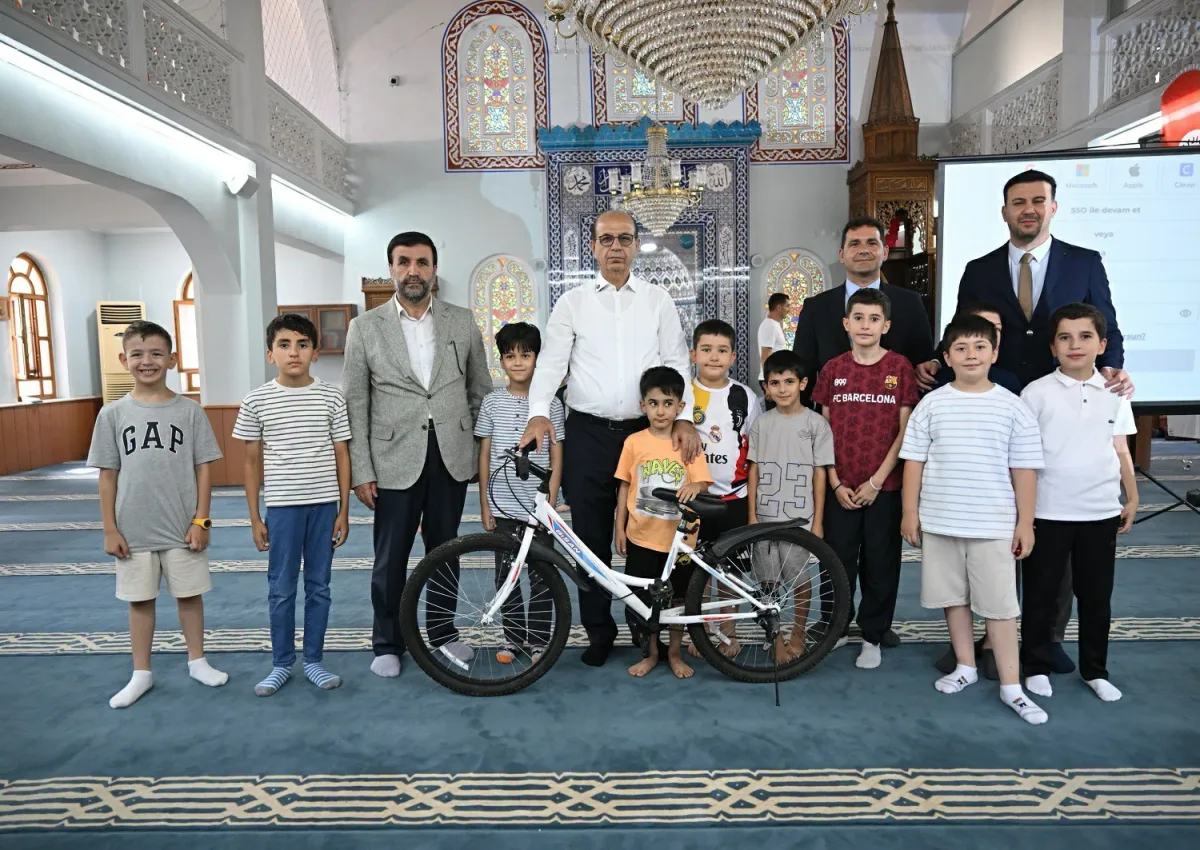 BAŞKAN GEÇİT, “ROTAMIZ CAMİ NEŞESİ” ETKİNLİĞİNDE ÇOCUKLARIN COŞKUSUNA ORTAK OLDU