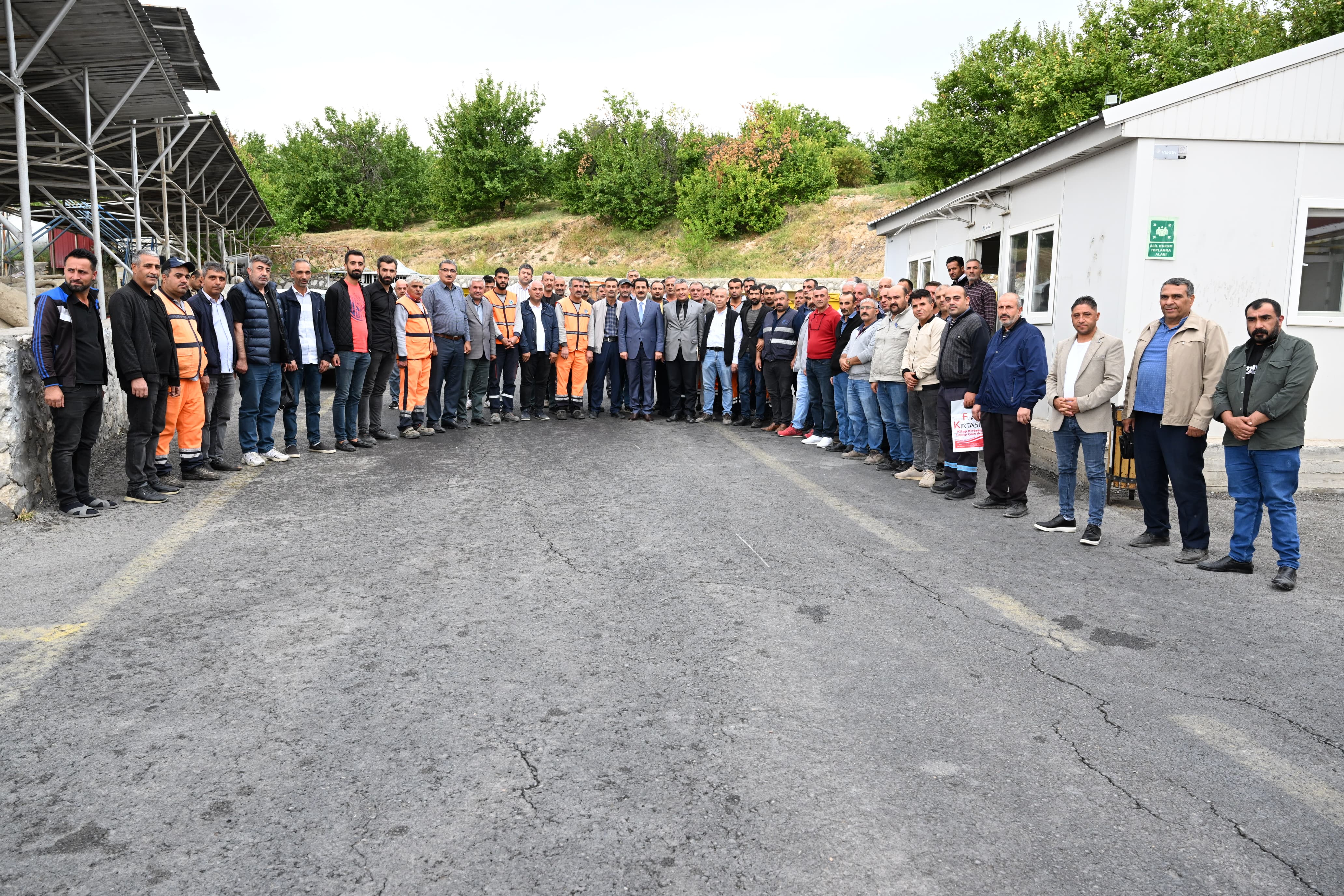 Başkan Taşkın: “Temizlik Personelimiz Aynı Zamanda Sokağın Emini”