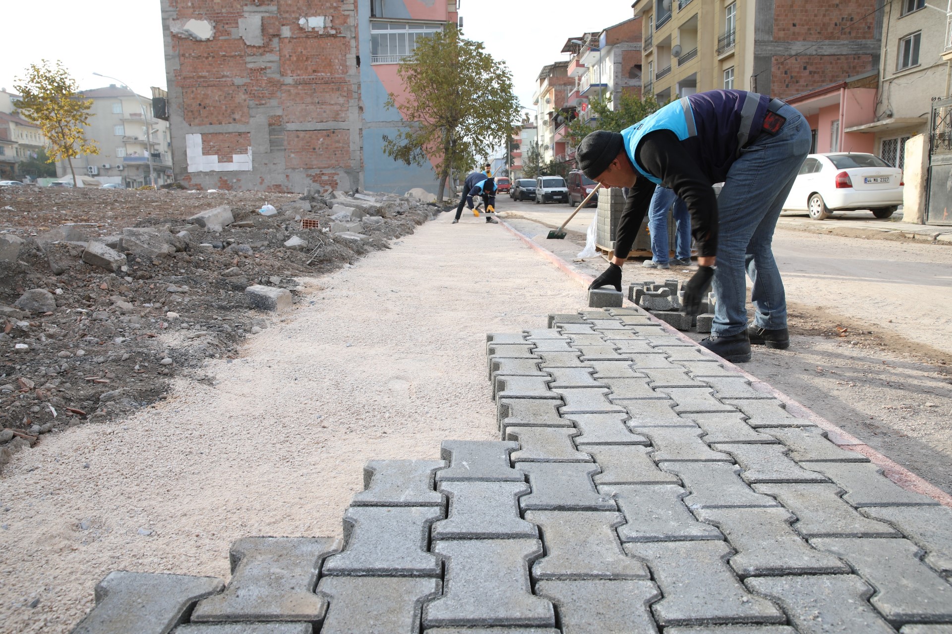 Battalgazi Belediyesi Mahallelerde Yıkım Sonrası Çalışmalarına Devam Ediyor