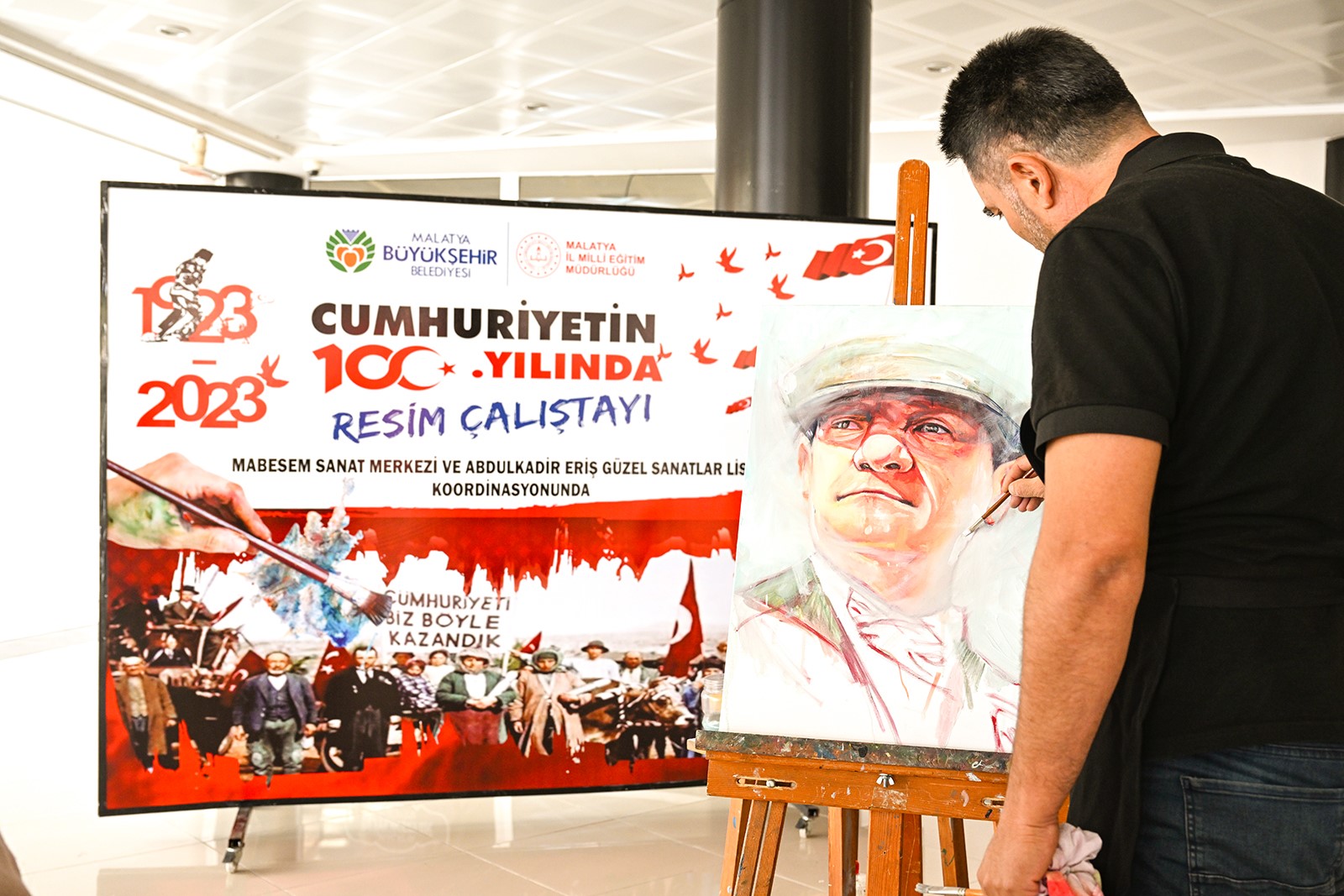 Büyükşehir belediyesi tarafından cumhuriyetin 100. Yılı çeşitli etkinliklerle kutlanıyor