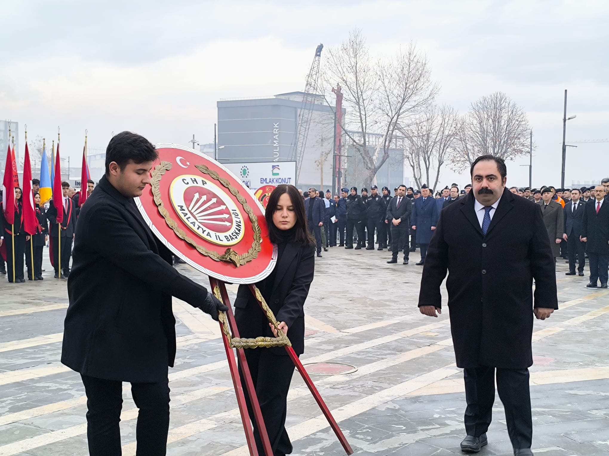 Chp'den İsmet İnönü'yü Anma Merasimi