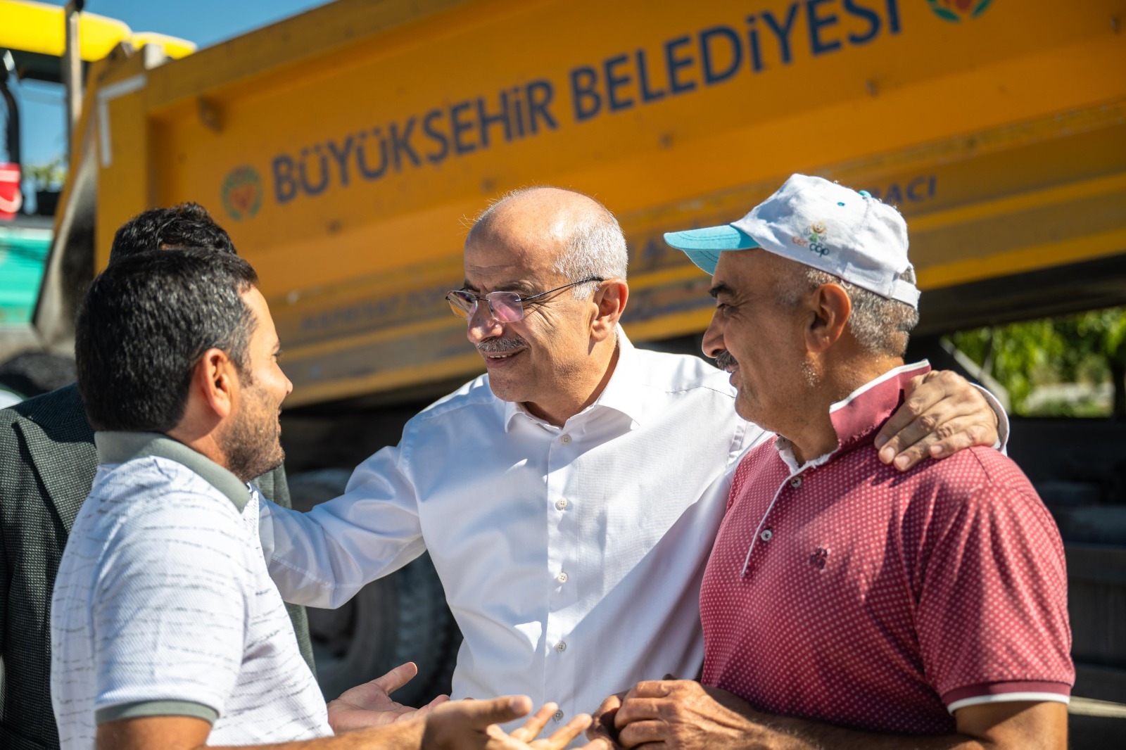 Fatih, Kuşdoğan ve Çayırköy Mahallelerinde Sürdürülen Yol Çalışmalarını İnceleyen Başkan Er,