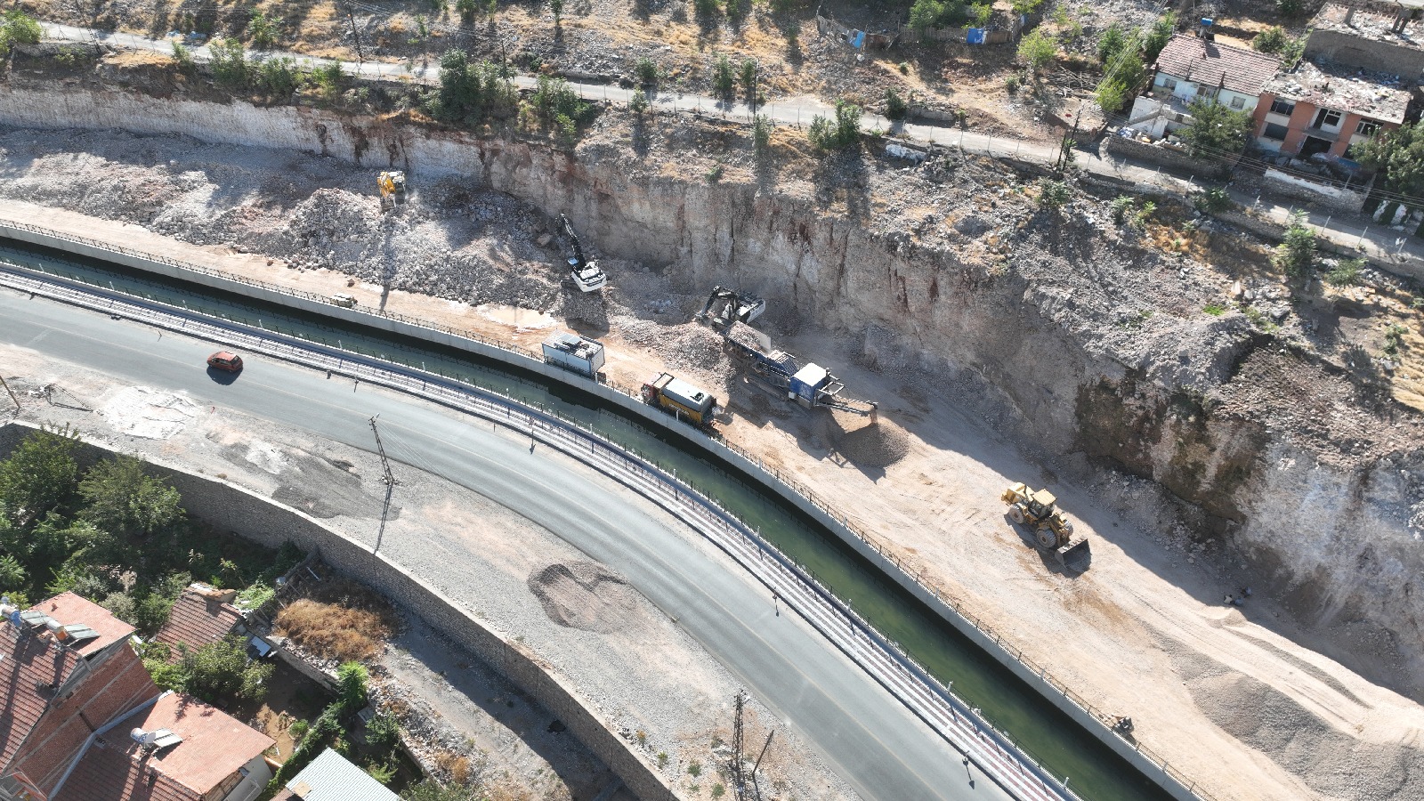 GÜNEY KUŞAK YOLU’NDA ÇALIŞMALAR DEVAM EDİYOR