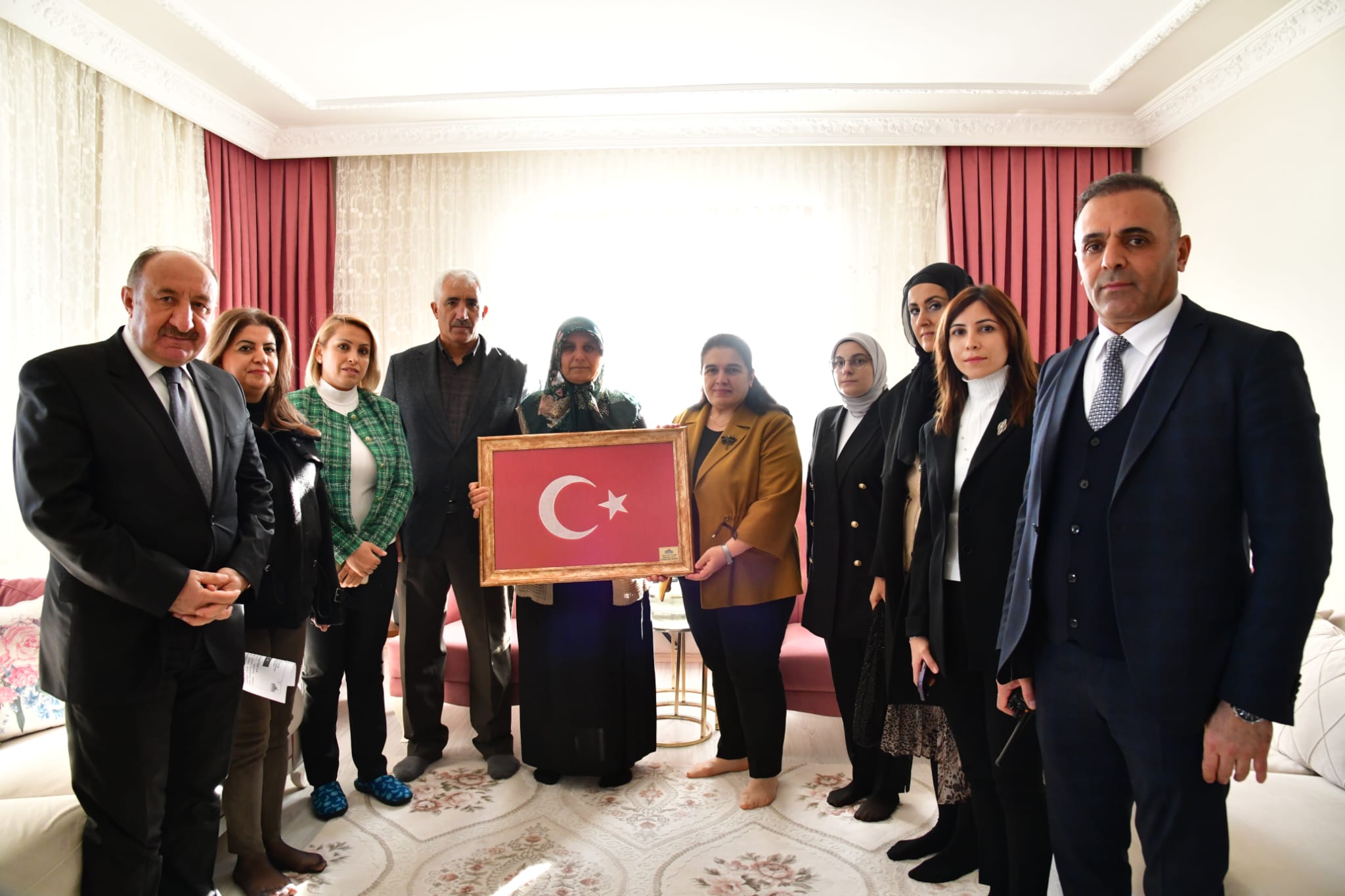 Hanım Efendi Yavuz:"Gönülden gönüle projesi"