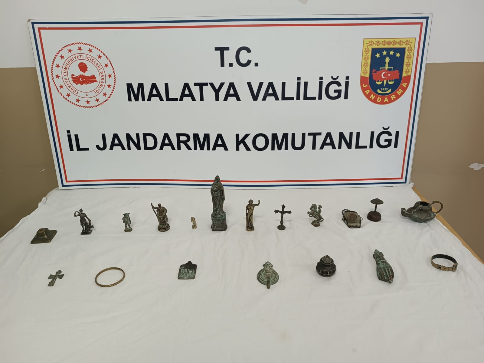 Jandarma İl Komutanlığın’dan Tarihi Eser Operasyonu