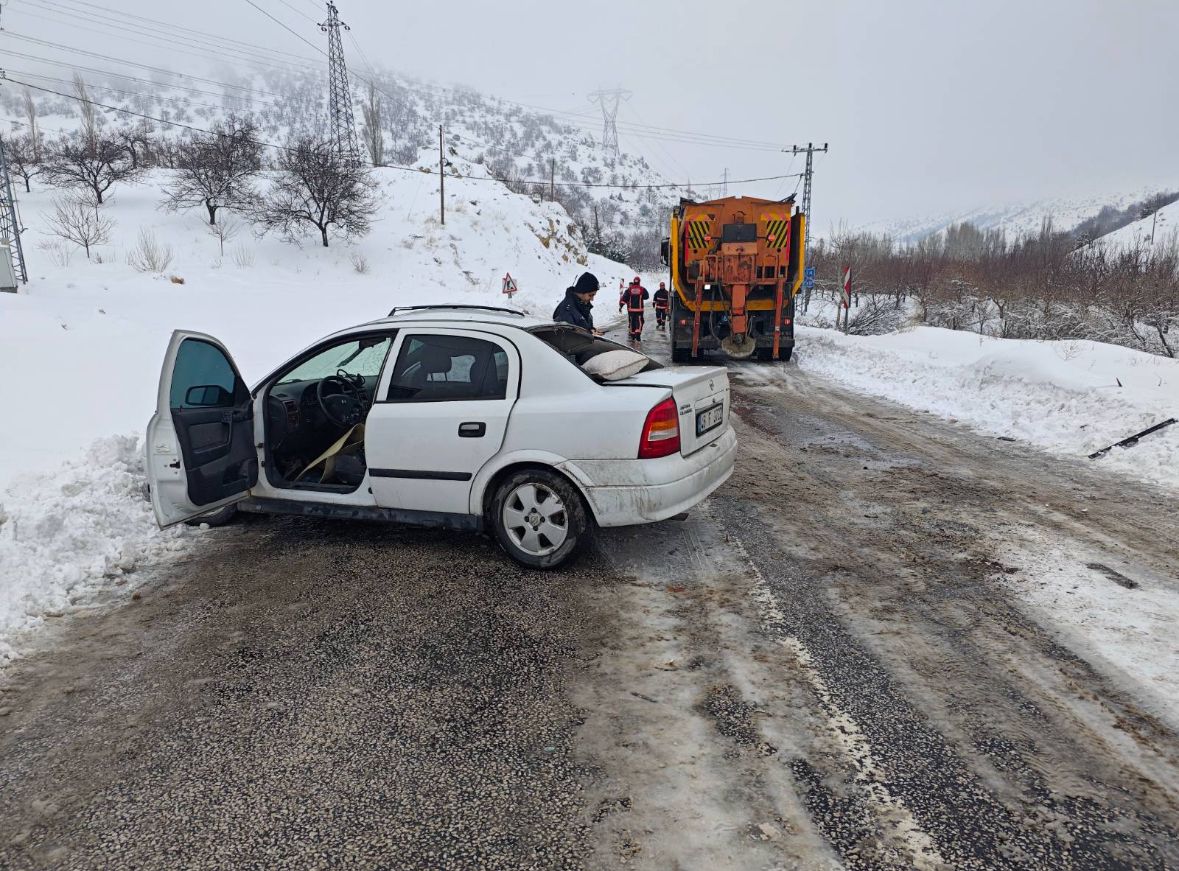 Kar Küreme Aracına Çarptı Vefat Etti!