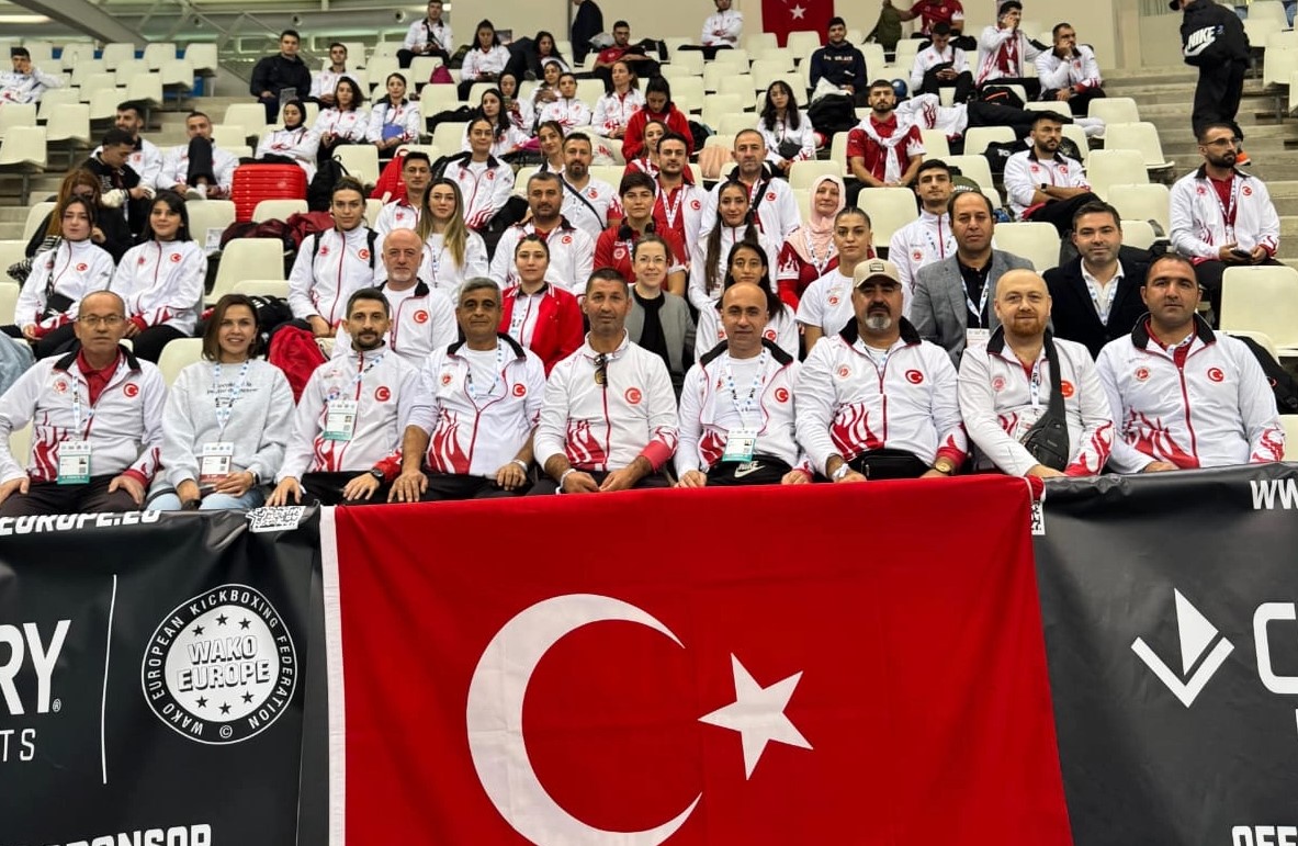 Kick Boks Milli Takımı, Avrupa Şampiyonası İçin Yunanistan'a Gitti