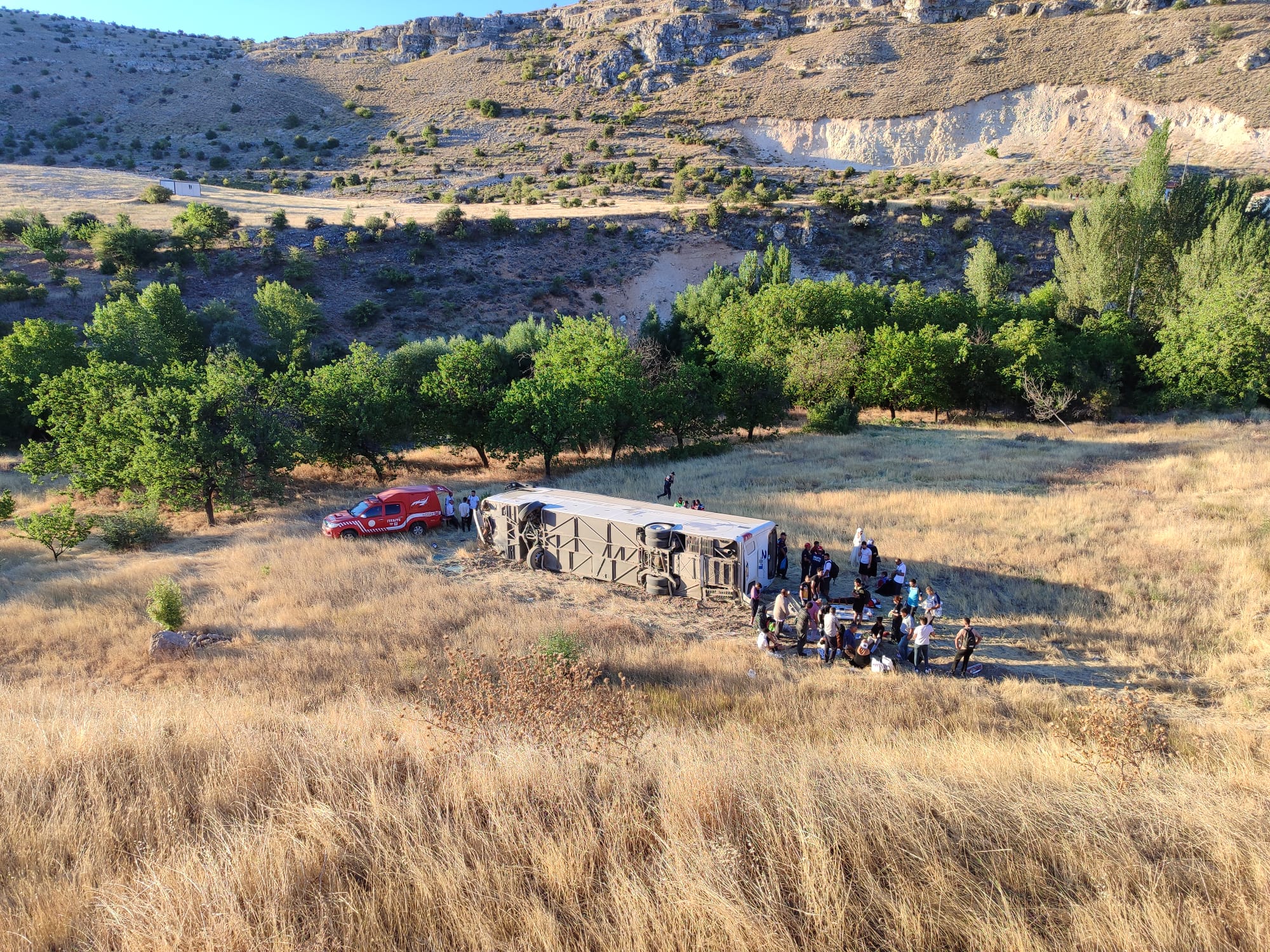 Malatya'da Sabah Saatlerinde Yolcu Otobüsü Devrildi.