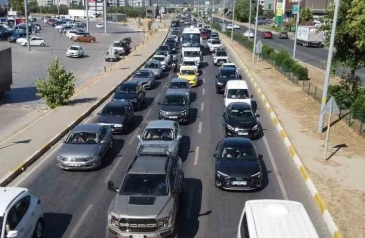 Trafikte Gri Renk Öne Çıktı, Taşıt Sayısı 31 Milyonu Aştı