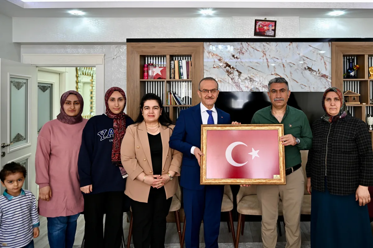 Vali Seddar Yavuz ve Eşi  Selda Yavuz Şehit Ailelerini Ziyaret Etti