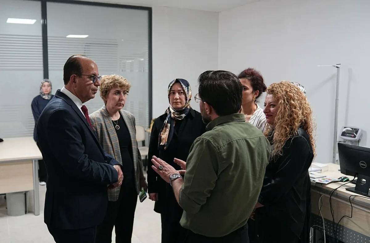 BAŞKAN GEÇİT, AİLE DANIŞMA VE SAĞLIKLI YAŞAM MERKEZİNDEKİ HİZMETLERİ İNCELEDİ