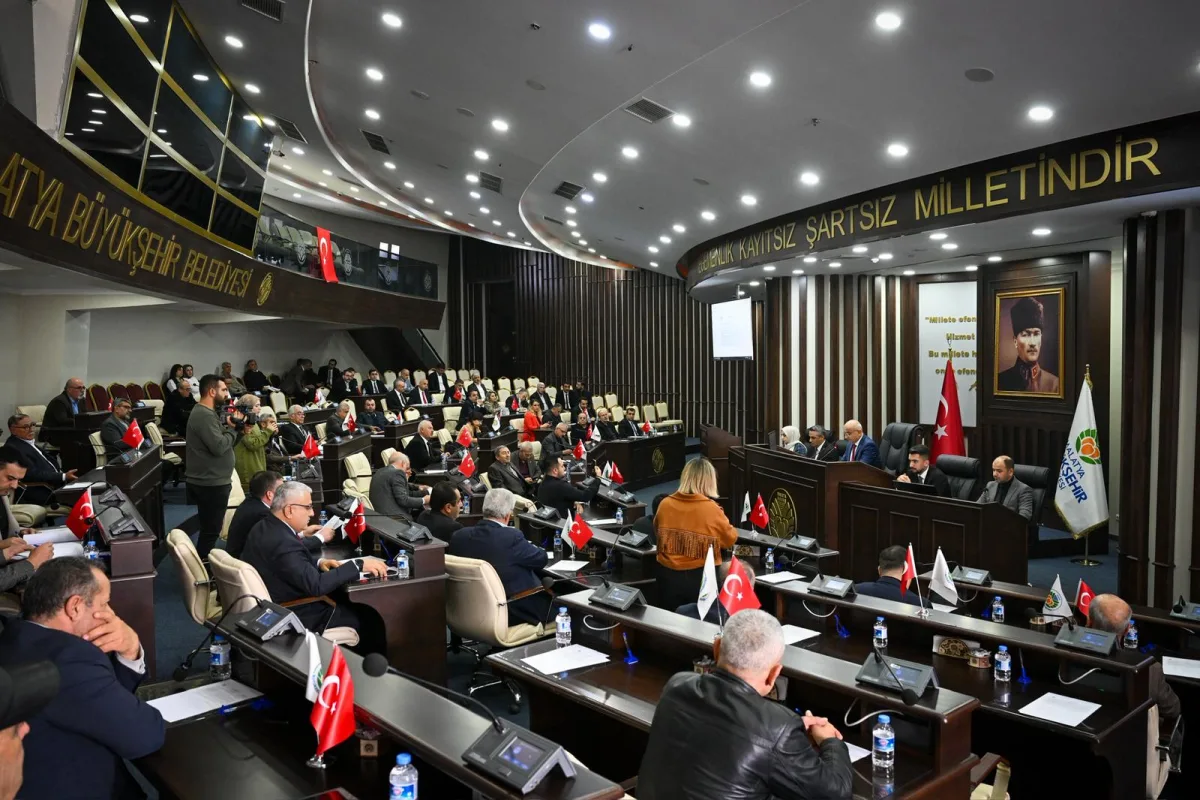 ER:“CUMHURBAŞKANIMIZIN LİDERLİĞİNDE  ŞEHRİMİZ AYAĞA KALKTI”