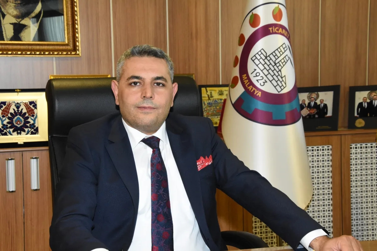 Sadıkoğlu: “Görevlerini fedakarca yerine getiren basın mensuplarımızın 10 Ocak Çalışan Gazeteciler Günü'nü kutluyorum”