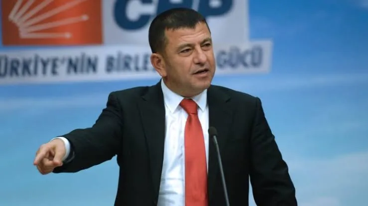 GENÇLERİN EN BEĞENDİĞİ MİLLETVEKİLİ VELİ AĞBABA OLDU