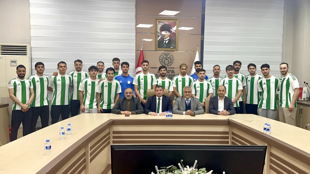 Yeşilyurtspor’da Transfer Fırtınası: Yeni İsimler Tanıtıldı