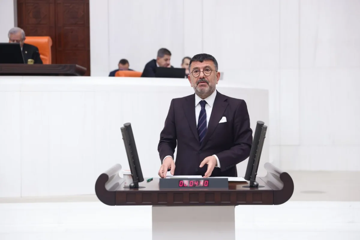 AĞBABA: "SOSYAL KONUT DEDİLER, DAR GELİRLİYE 4 MİLYON LİRALIK BORÇ ÇIKARDILAR"